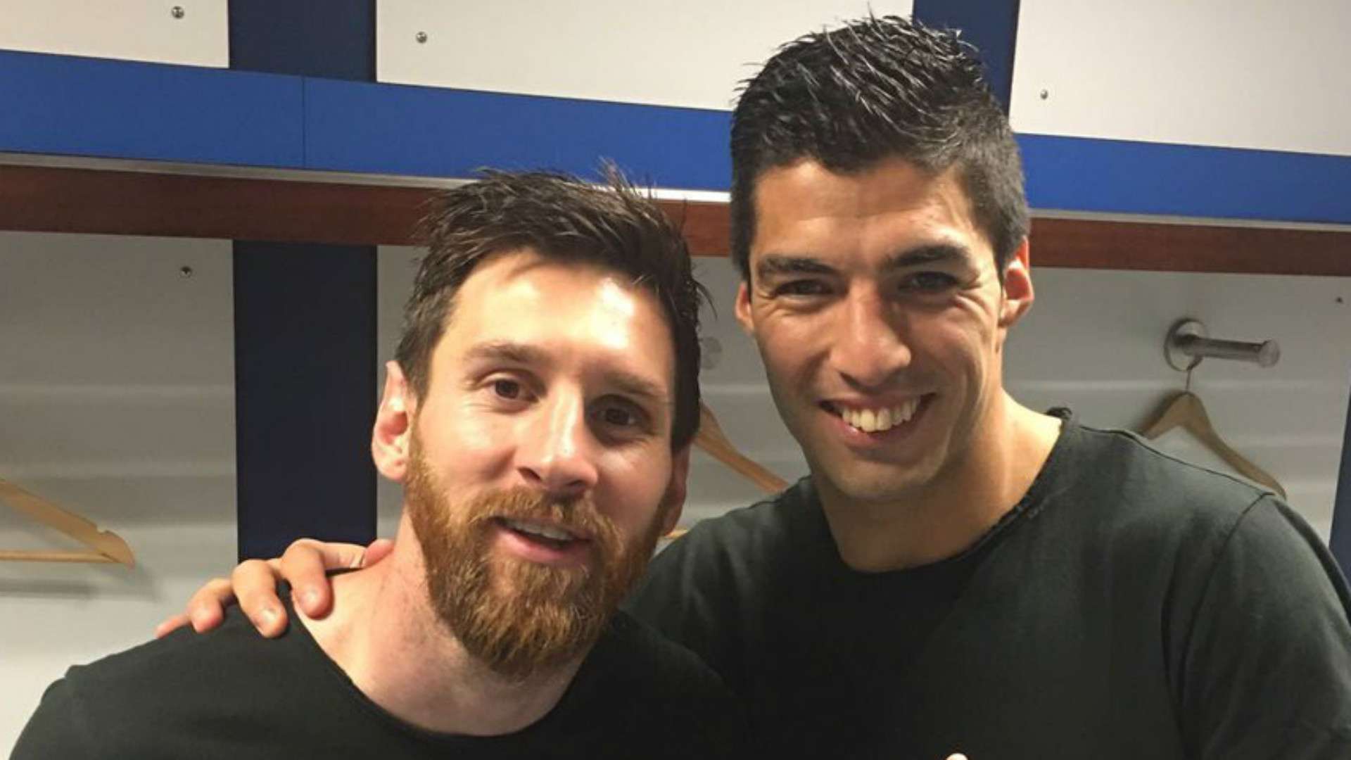 豫地出示紅 豫地出示紅